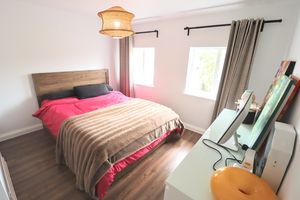 Bedroom- click for photo gallery